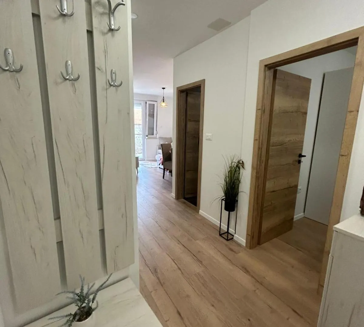 Julia Apartment ザダル
